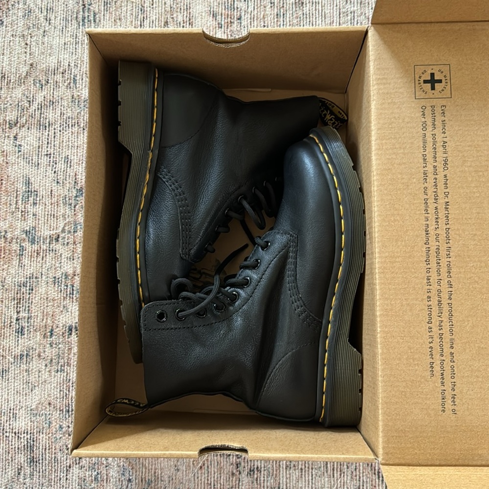 Doc Martens - Picture 6 of 8